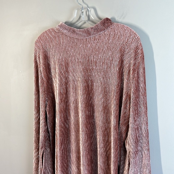 Eloquii Textured Velvet Flare Sleeves Plus Size Dress Size 22 - Picture 4 of 14